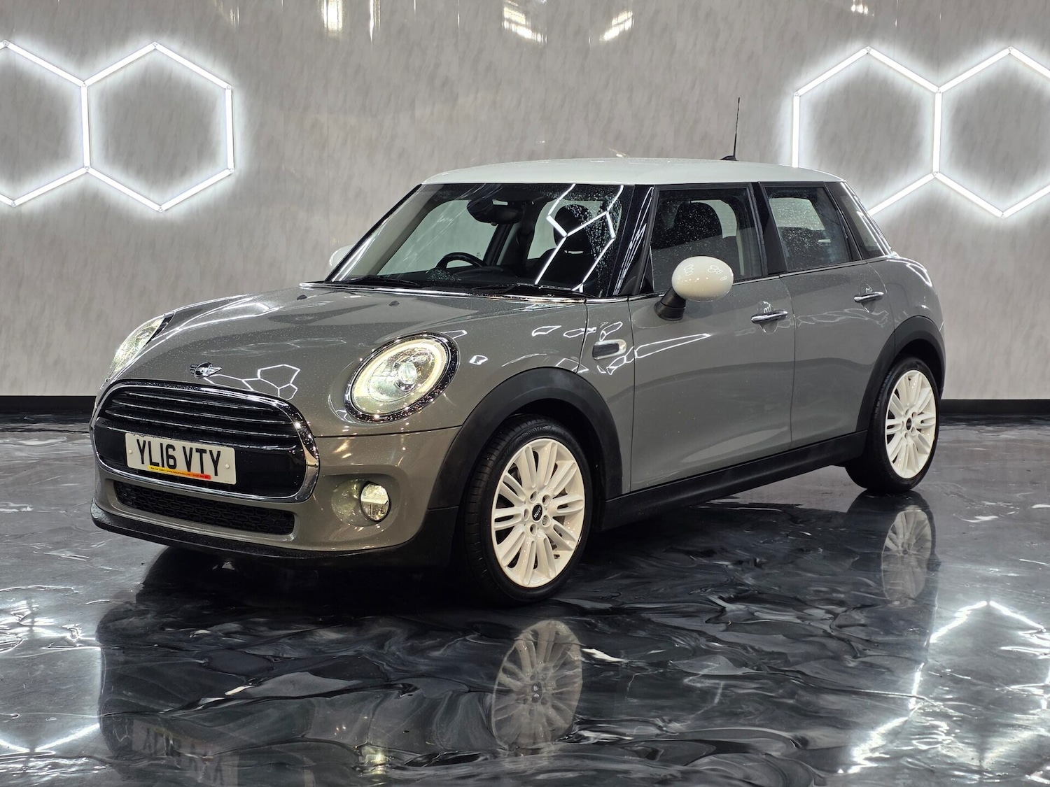 Used MINI Hatch 2016 for sale - 76950068: Photo 3