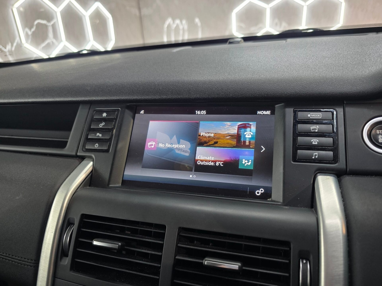 Used Land Rover Discovery Sport 2018 for sale - 77125819: Photo 13