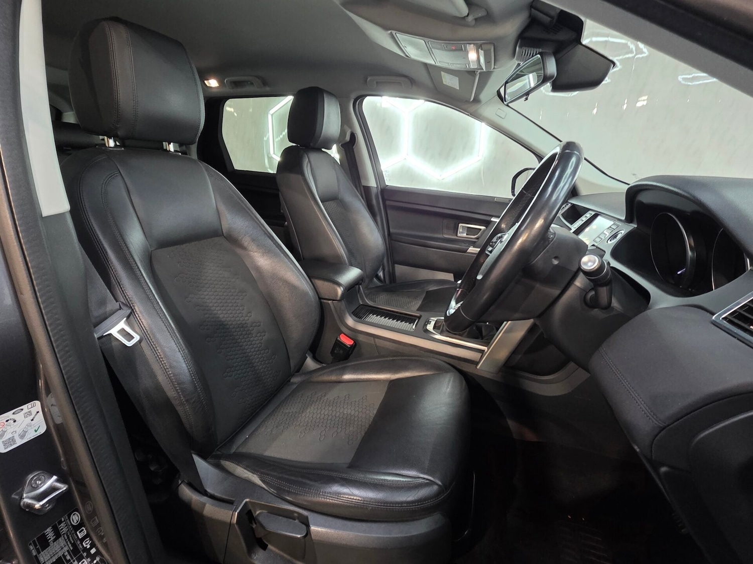 Used Land Rover Discovery Sport 2018 for sale - 77125819: Photo 9