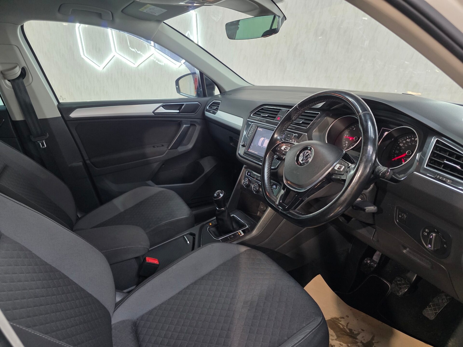 Used Volkswagen Tiguan 2017 for sale - 77236173: Photo 13