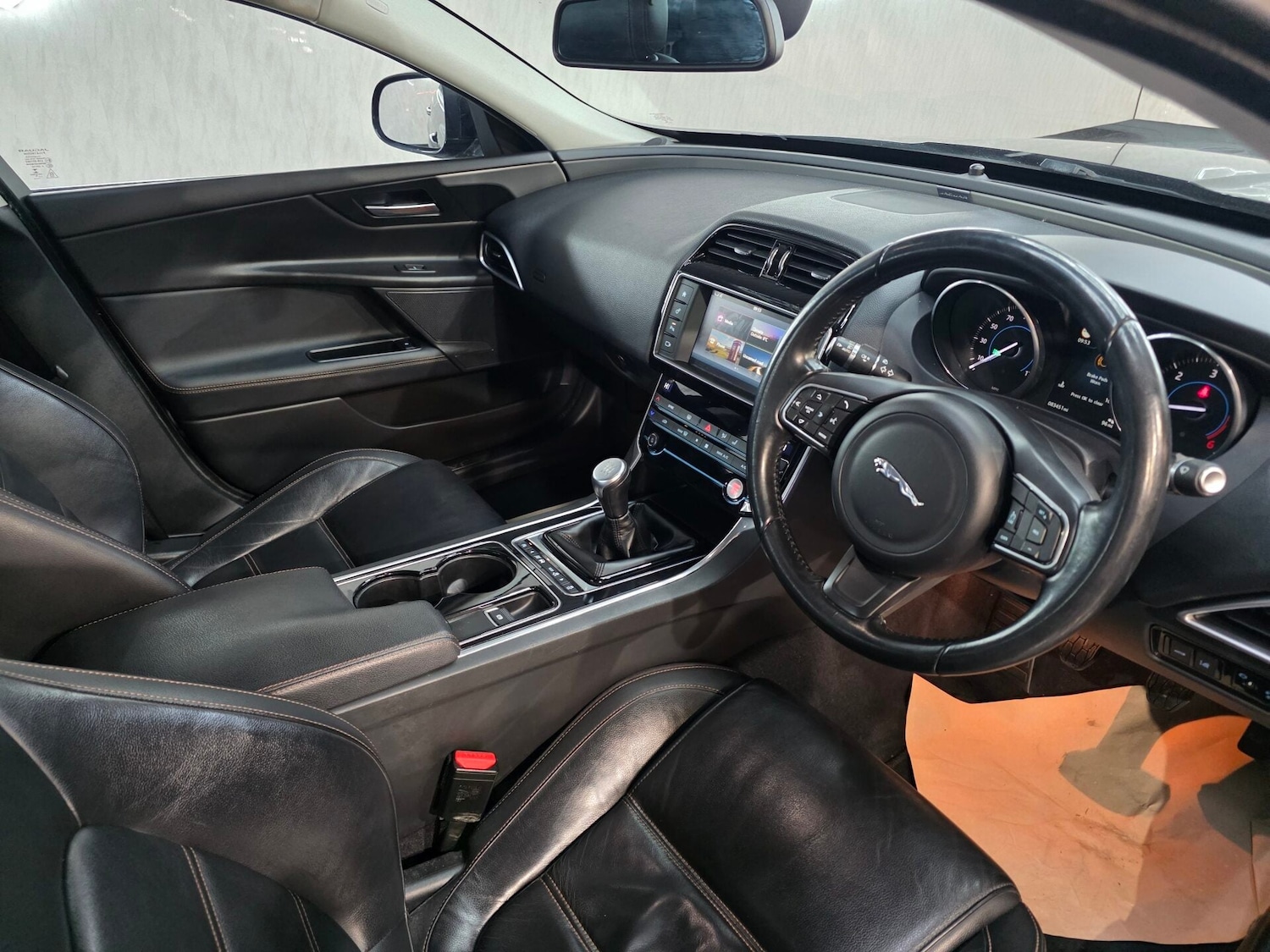 Used Jaguar XE 2016 for sale - 77195255: Photo 11