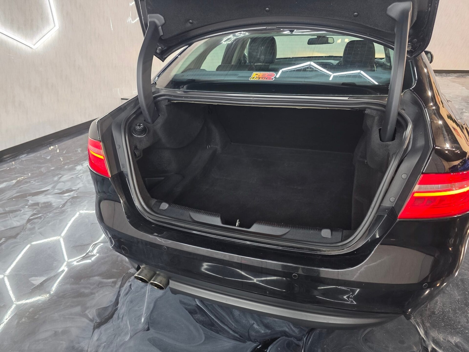 Used Jaguar XE 2016 for sale - 77195255: Photo 19