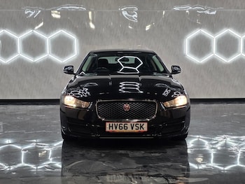 Used Jaguar XE 2016 for sale - 77195255: Photo