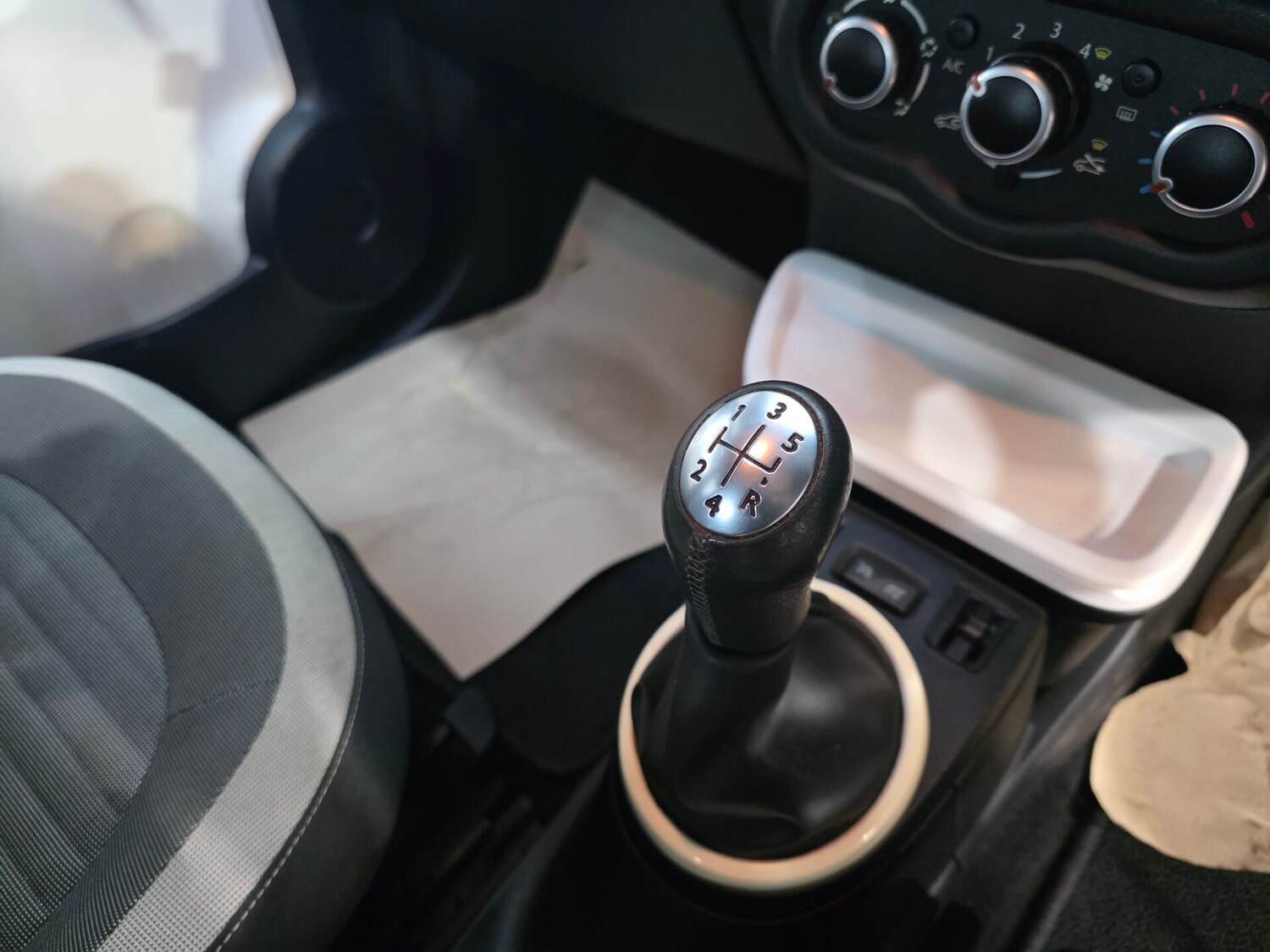 Used Renault Twingo 2015 for sale - 74825193: Photo 14
