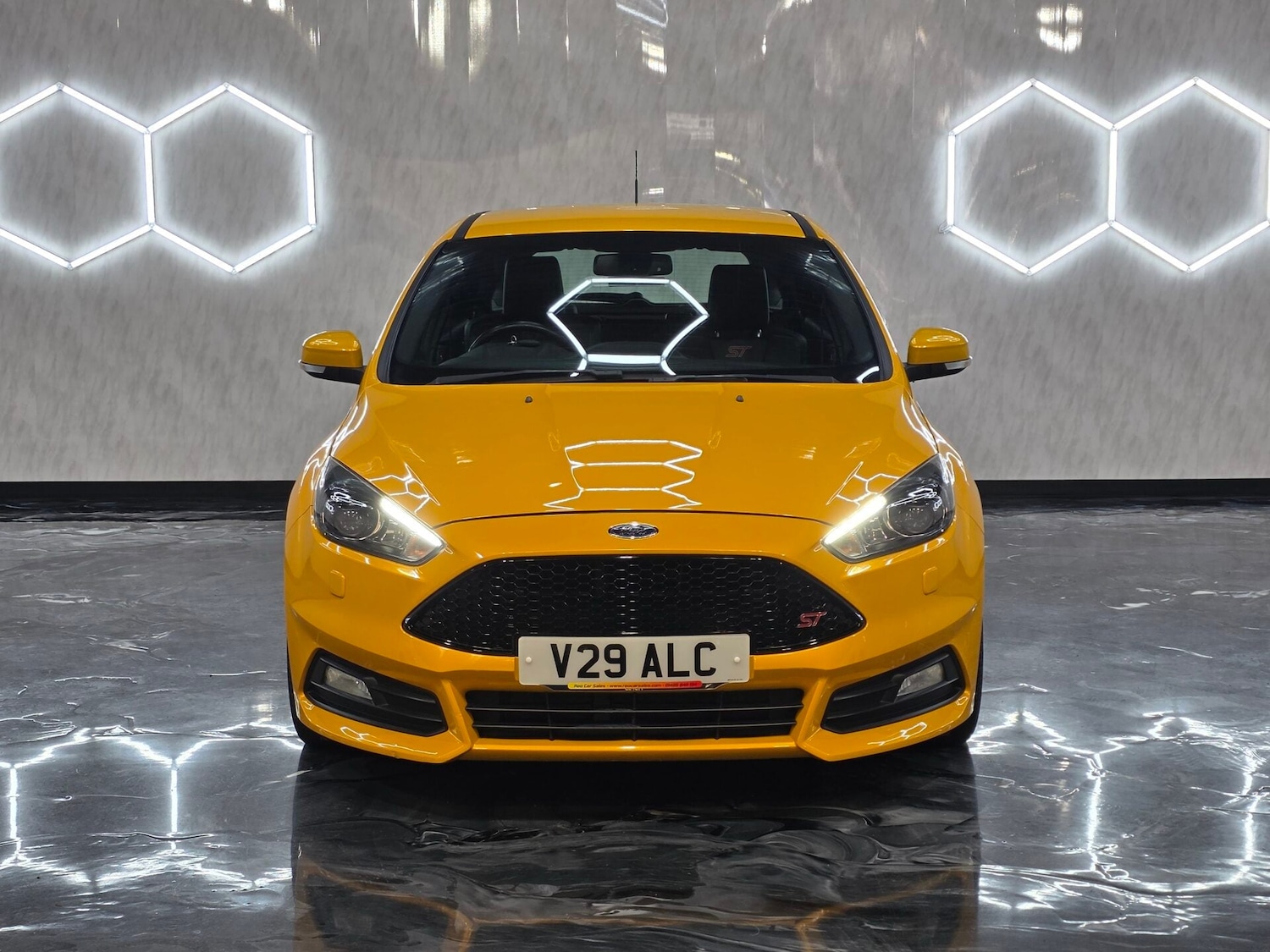 Used Ford Focus 2015 for sale - 77196540: Photo 2