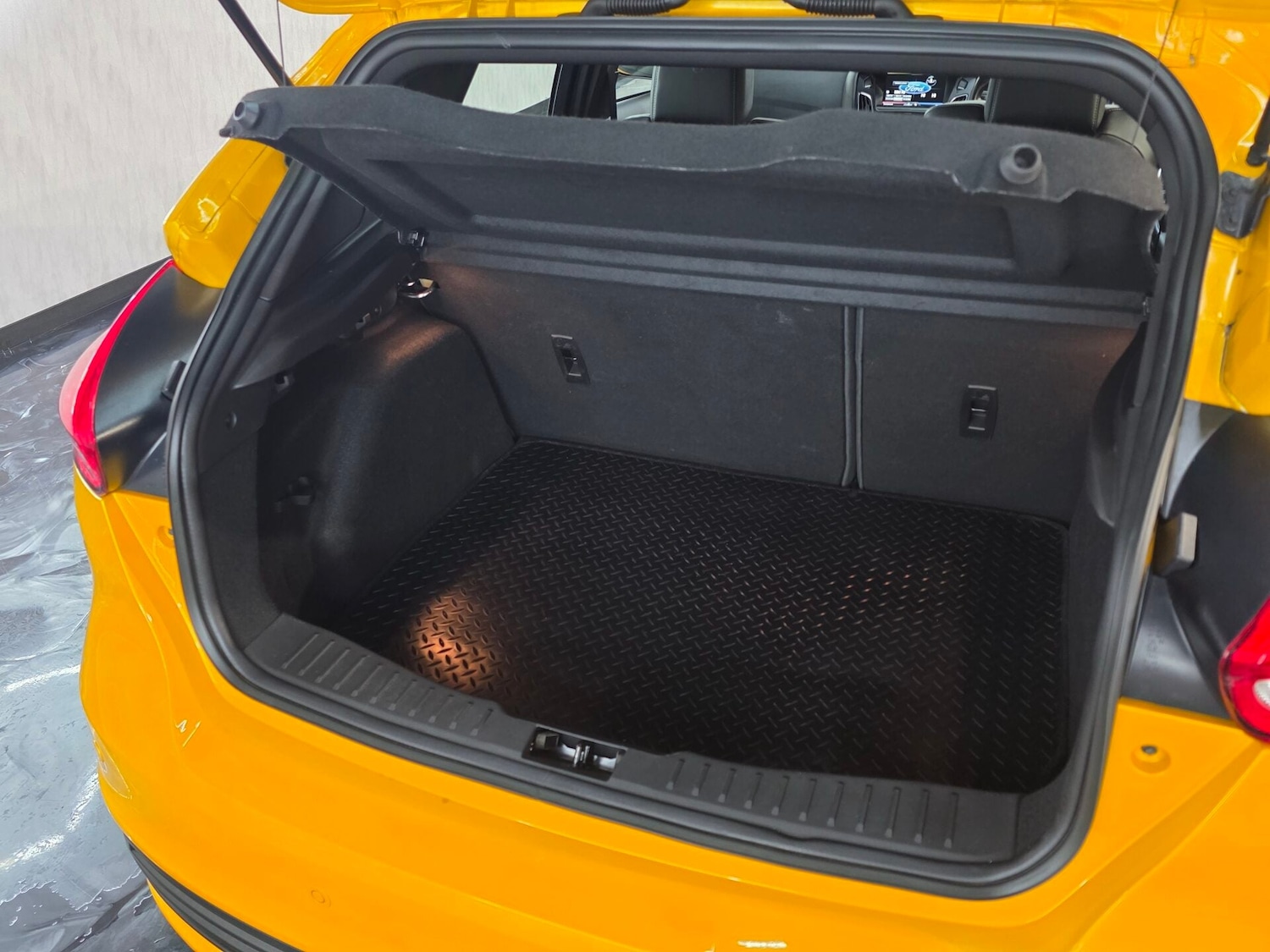 Used Ford Focus 2015 for sale - 77196540: Photo 24