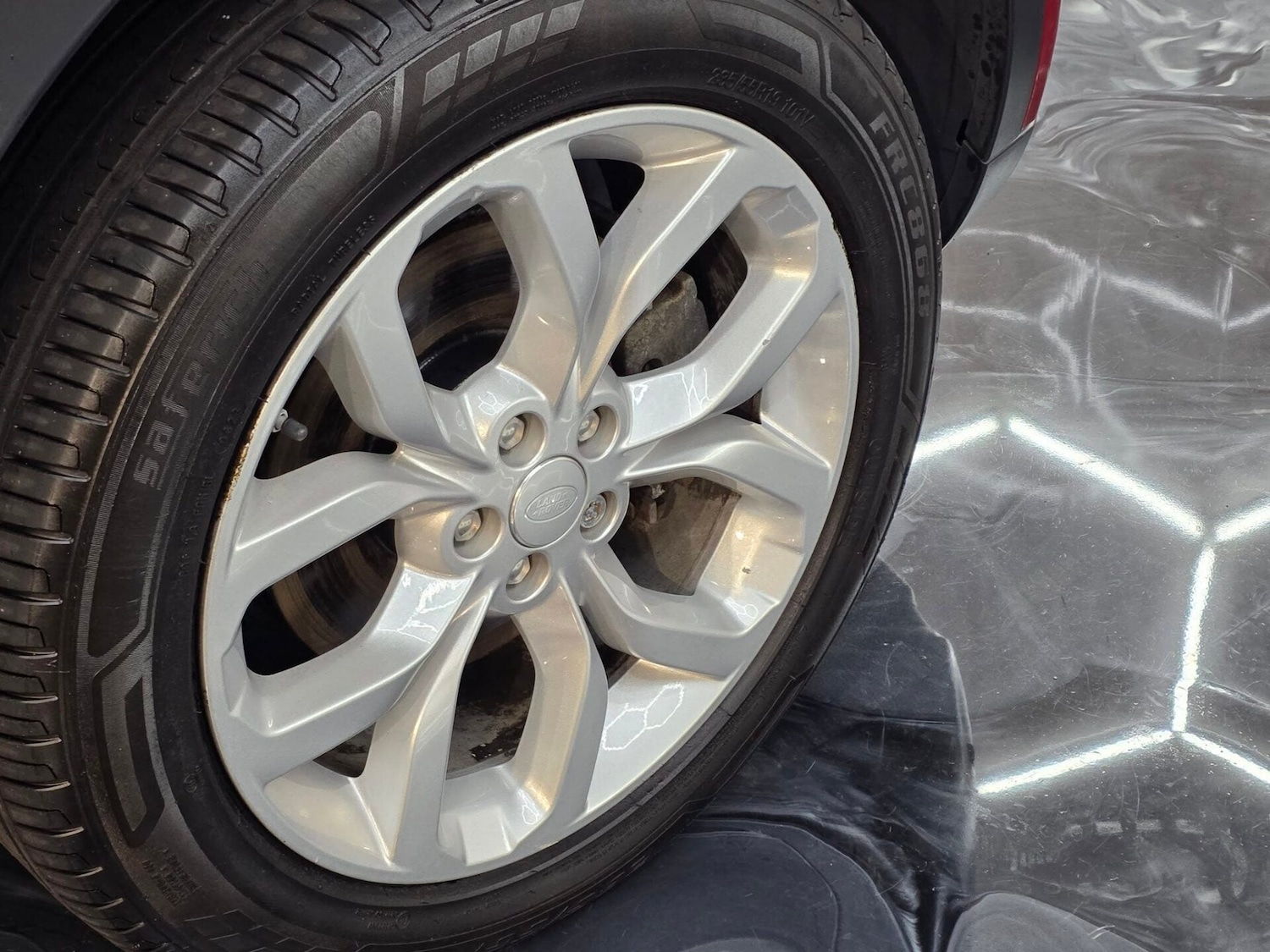 Used Land Rover Discovery Sport 2017 for sale - 77351307: Photo 10