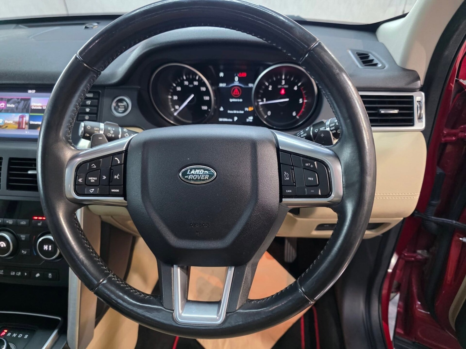 Used Land Rover Discovery Sport 2017 for sale - 77351307: Photo 12