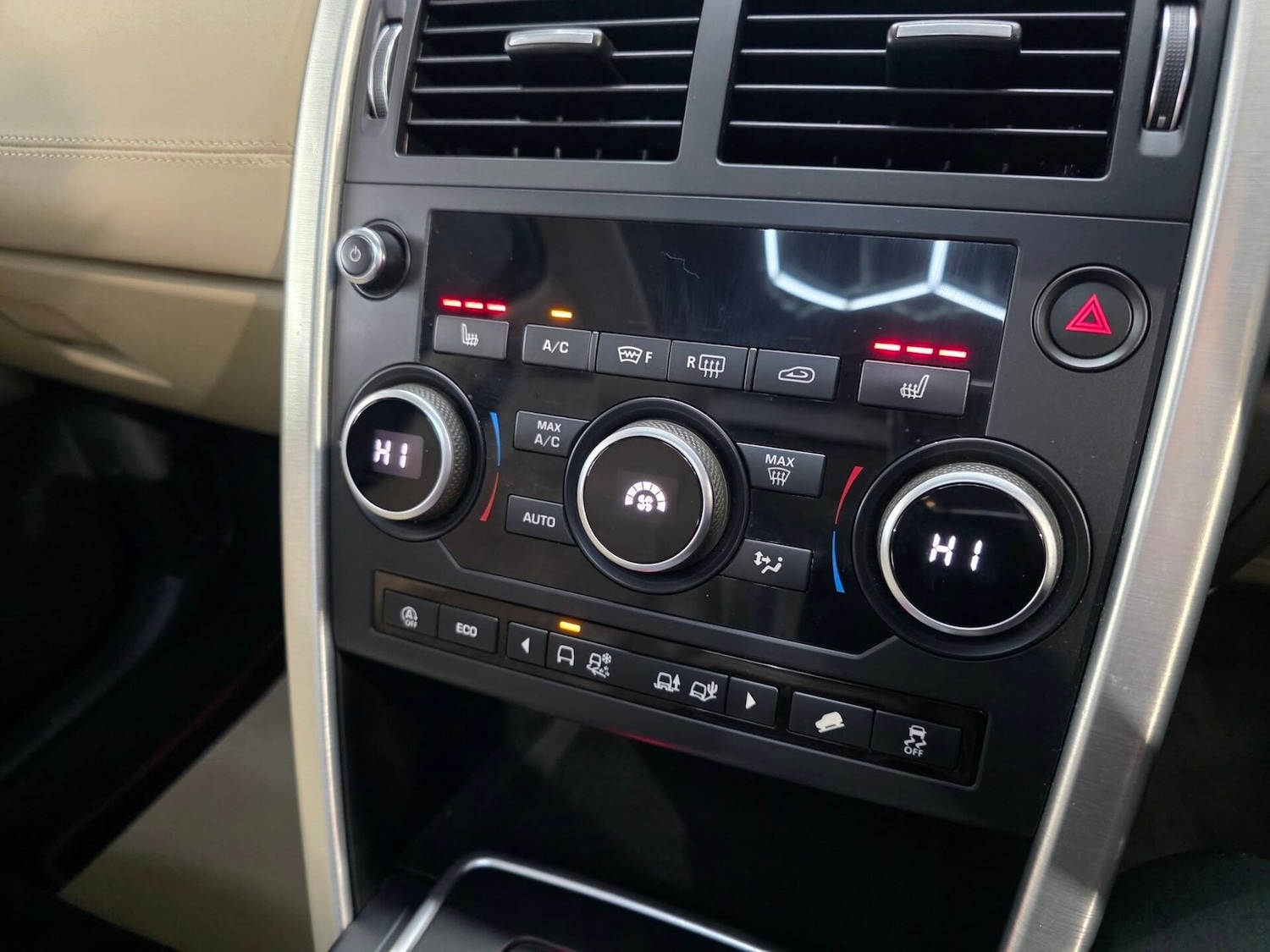 Used Land Rover Discovery Sport 2017 for sale - 77351307: Photo 15