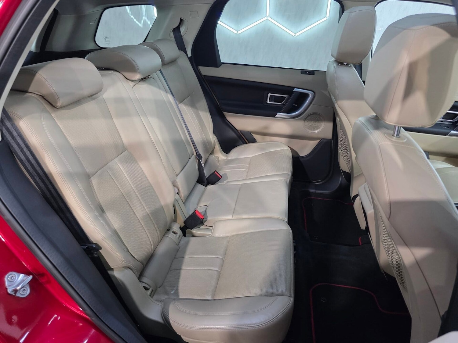 Used Land Rover Discovery Sport 2017 for sale - 77351307: Photo 19