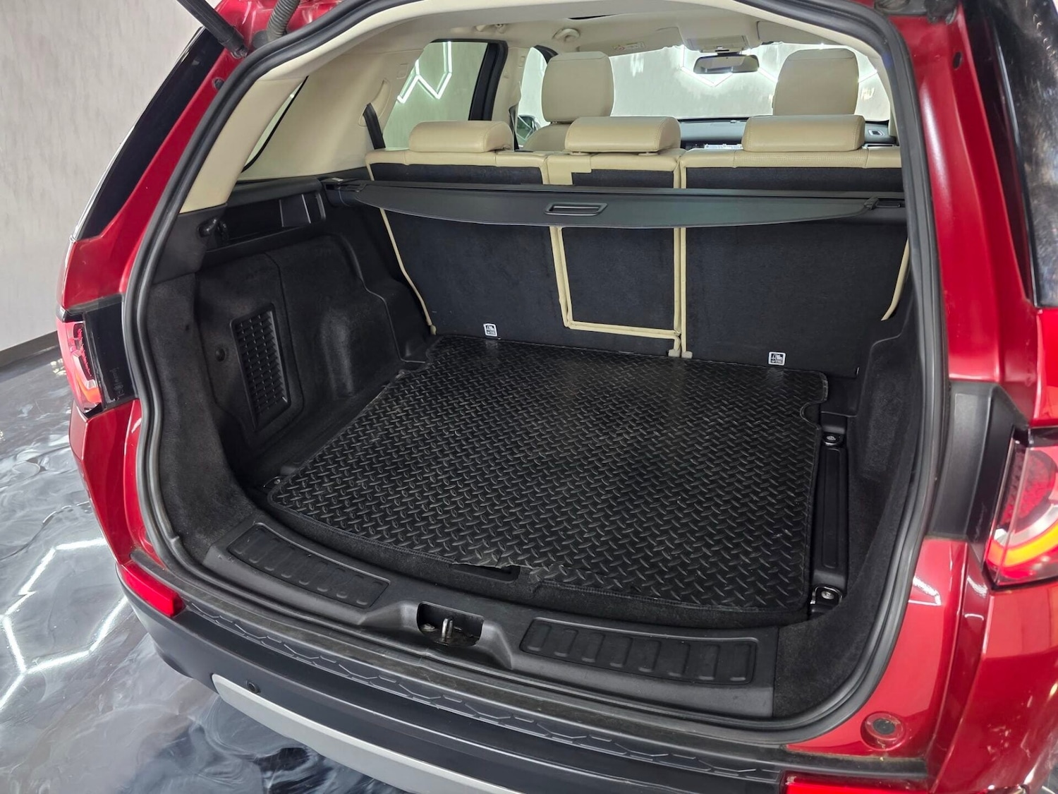 Used Land Rover Discovery Sport 2017 for sale - 77351307: Photo 20