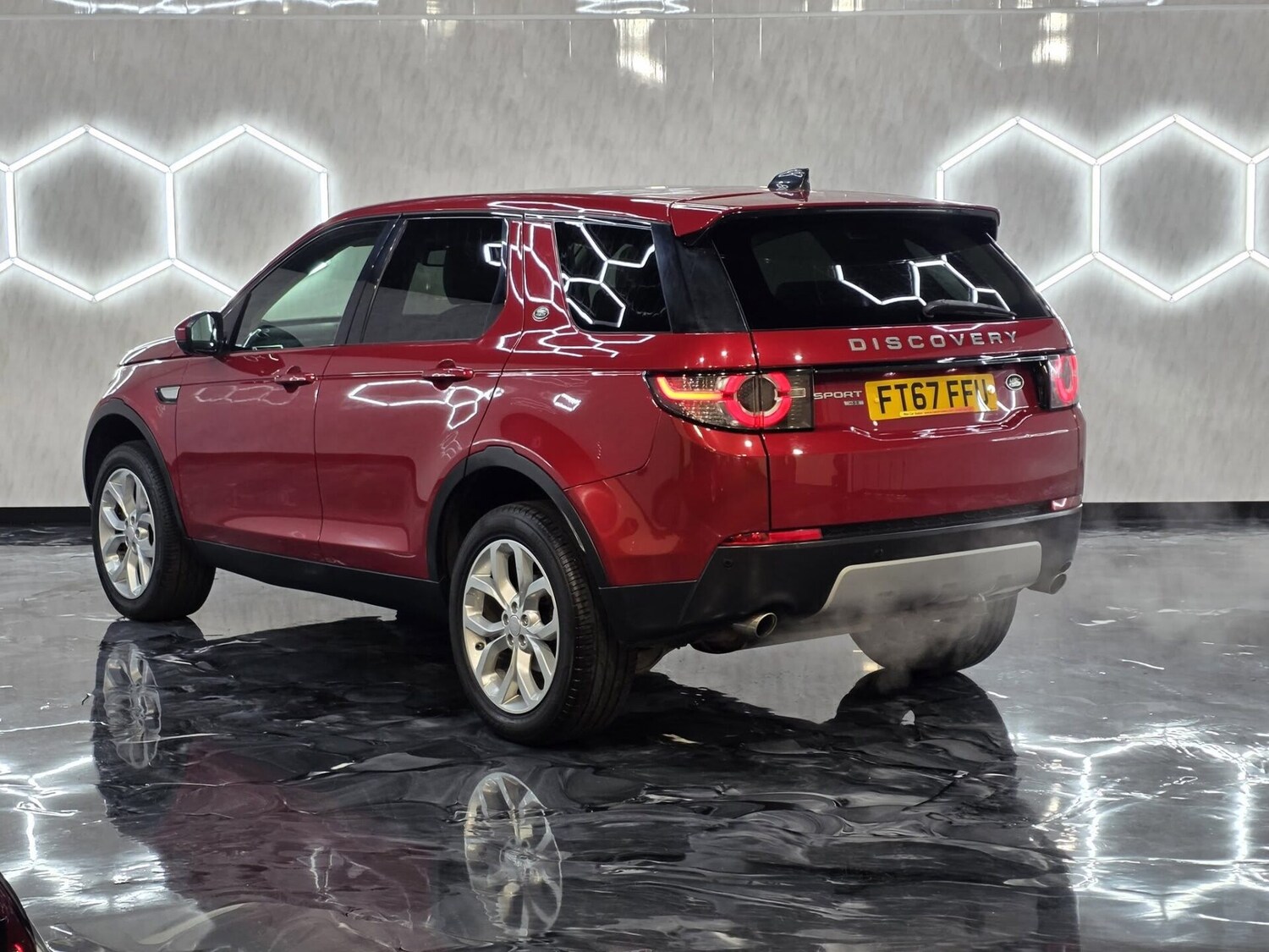 Used Land Rover Discovery Sport 2017 for sale - 77351307: Photo 5