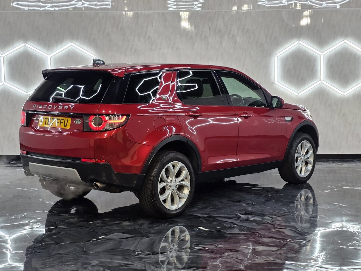 Used Land Rover Discovery Sport 2017 for sale - 77351307: Photo 7