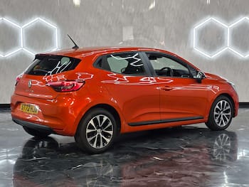 Used Renault Clio 2022 for sale - 79817593: Photo