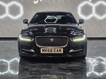 Used Jaguar XE 2018 for sale - 76566419: Photo