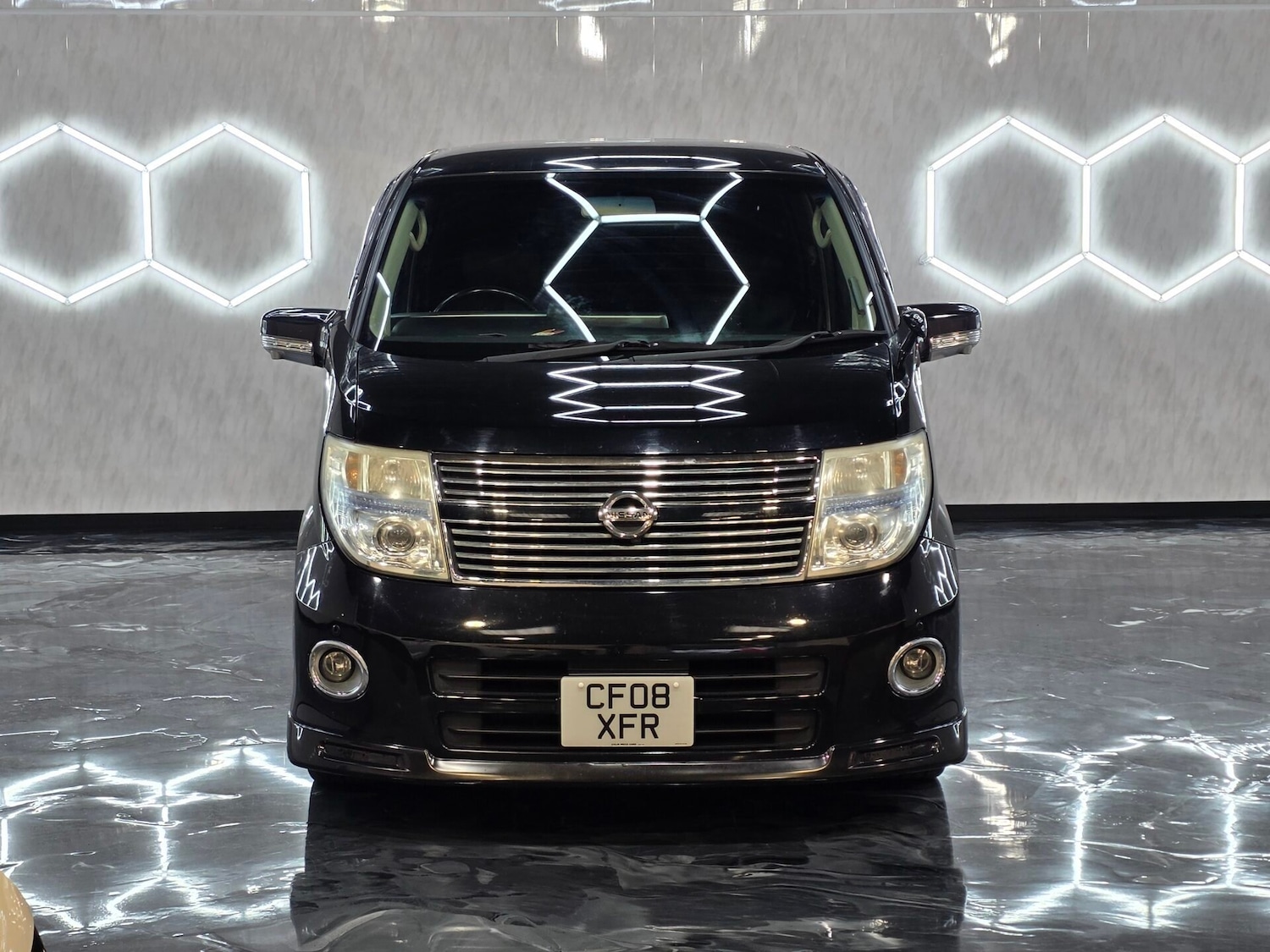 Used Nissan Elgrand 2024 for sale - 76194631: Photo 2