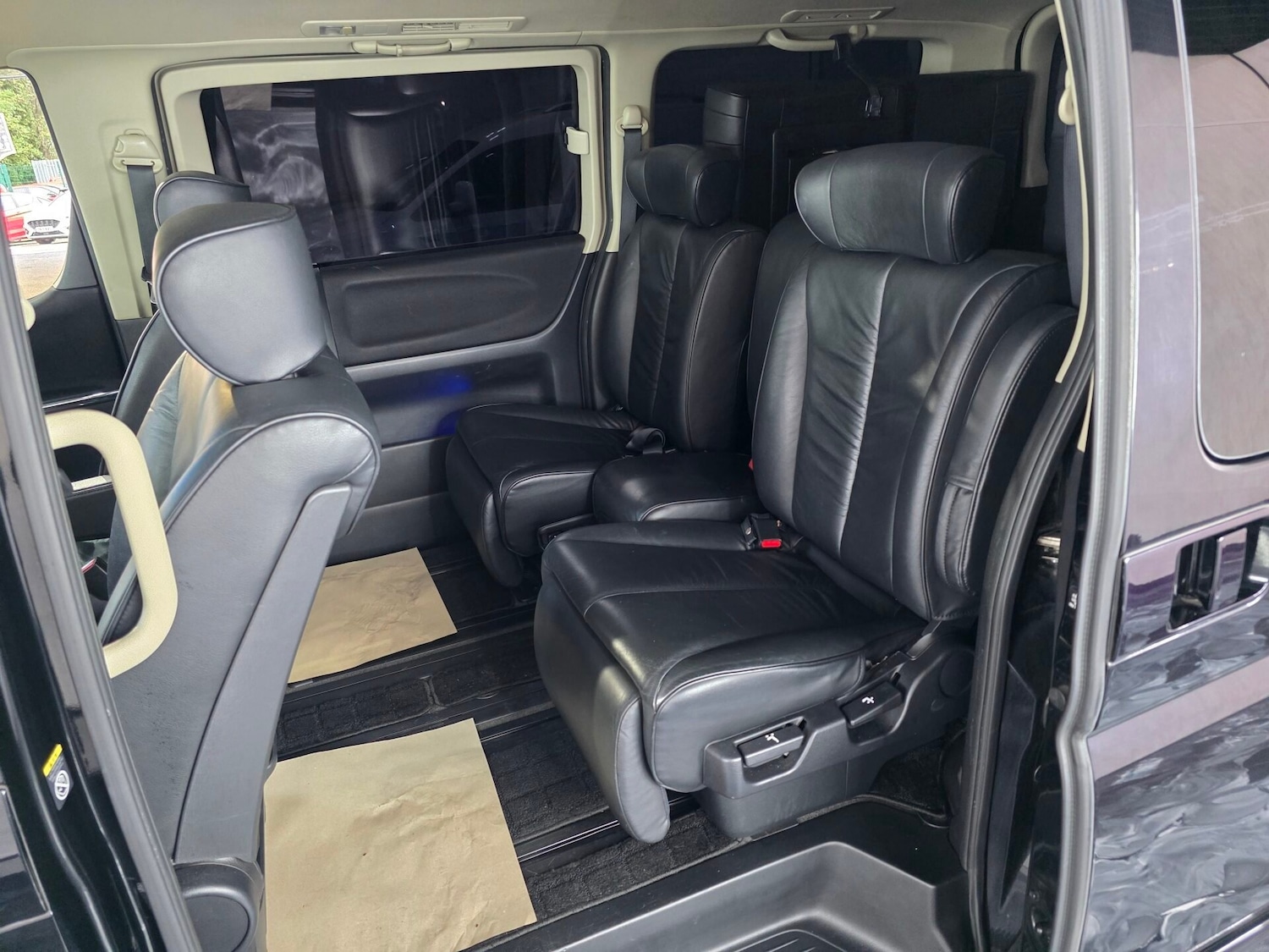 Used Nissan Elgrand 2024 for sale - 76194631: Photo 21