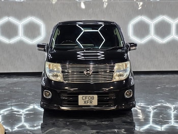 Used Nissan Elgrand 2024 for sale - 76194631: Photo 2