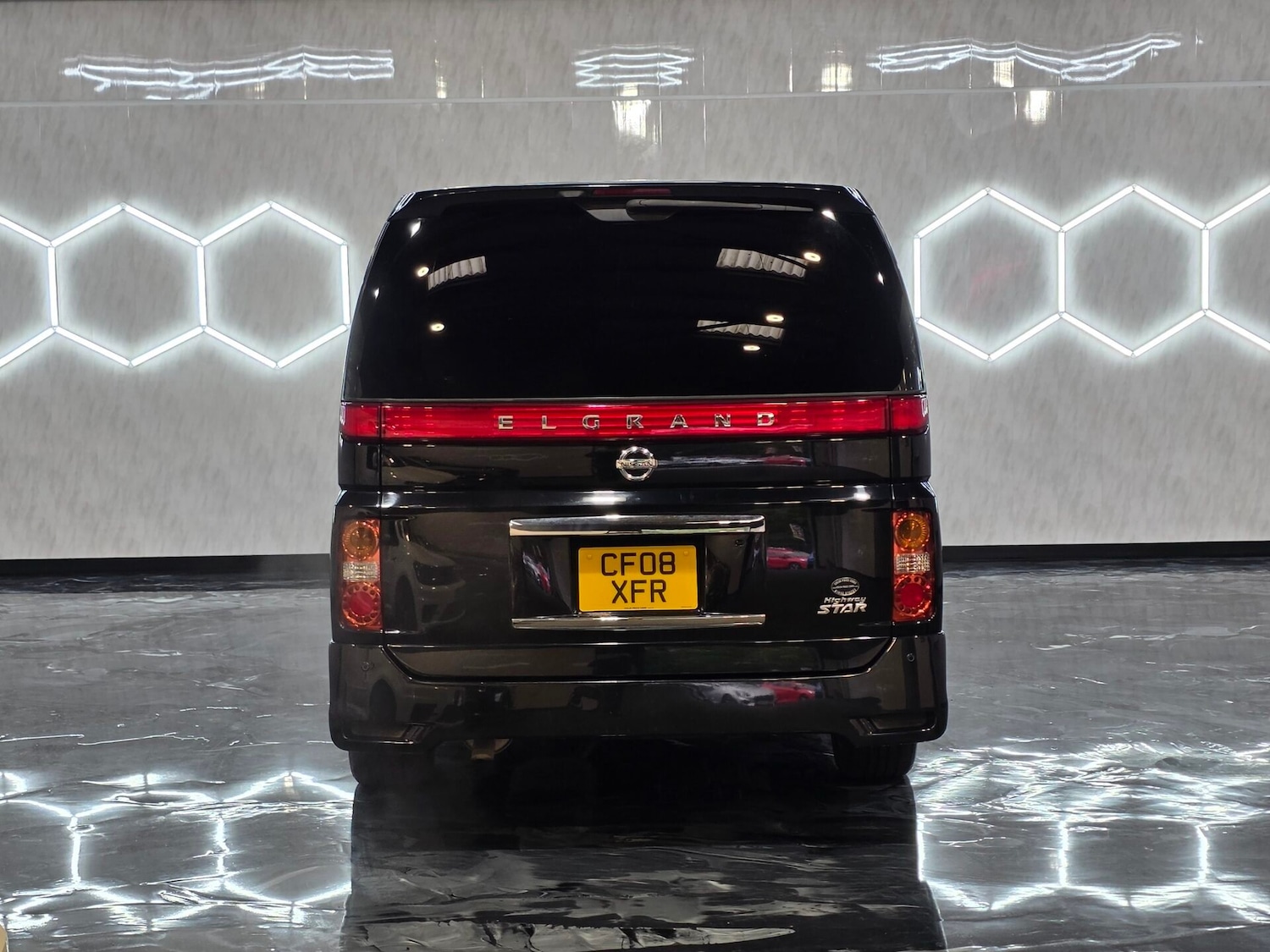 Used Nissan Elgrand 2024 for sale - 76194631: Photo 5