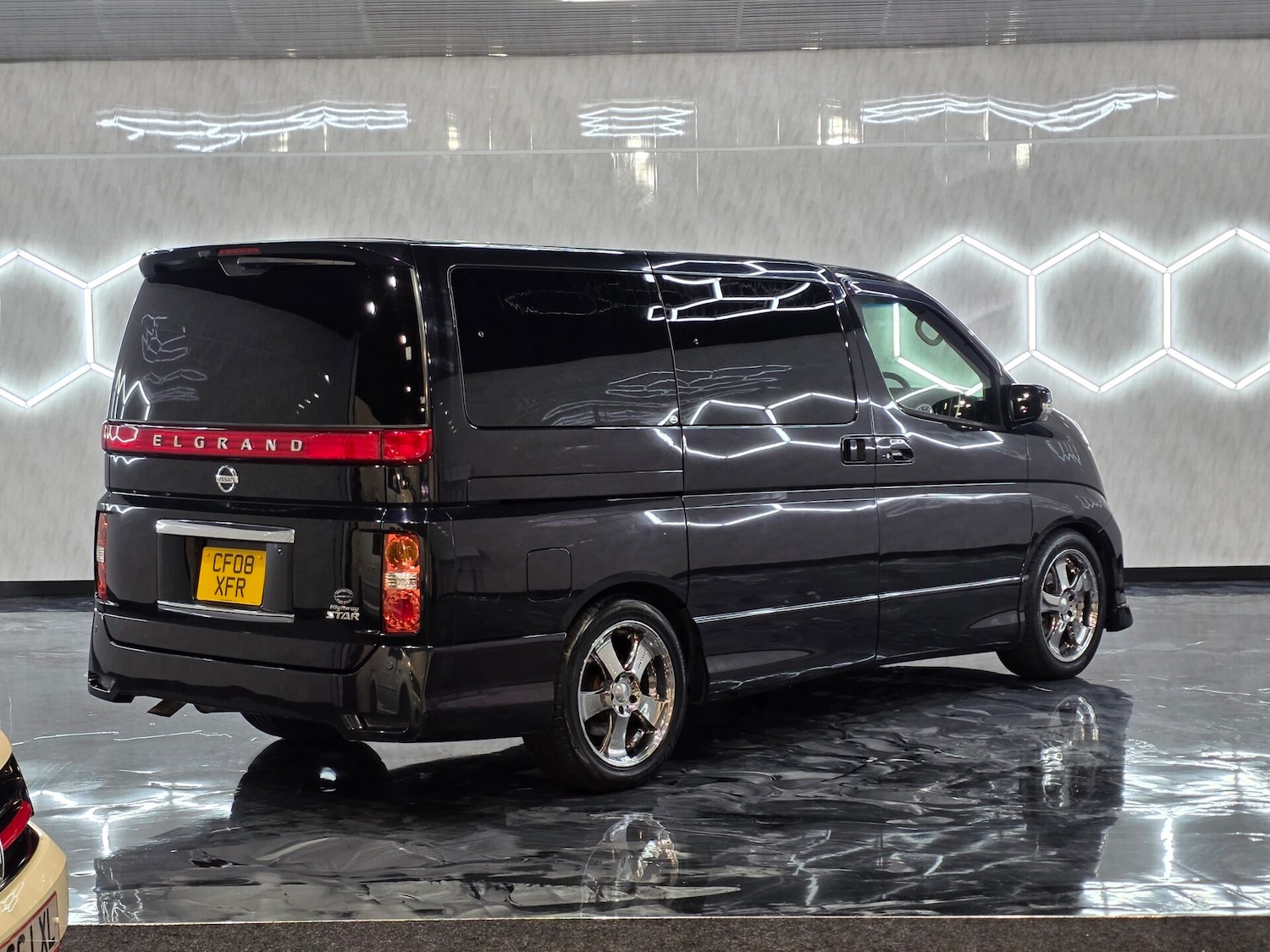 Used Nissan Elgrand 2024 for sale - 76194631: Photo 6