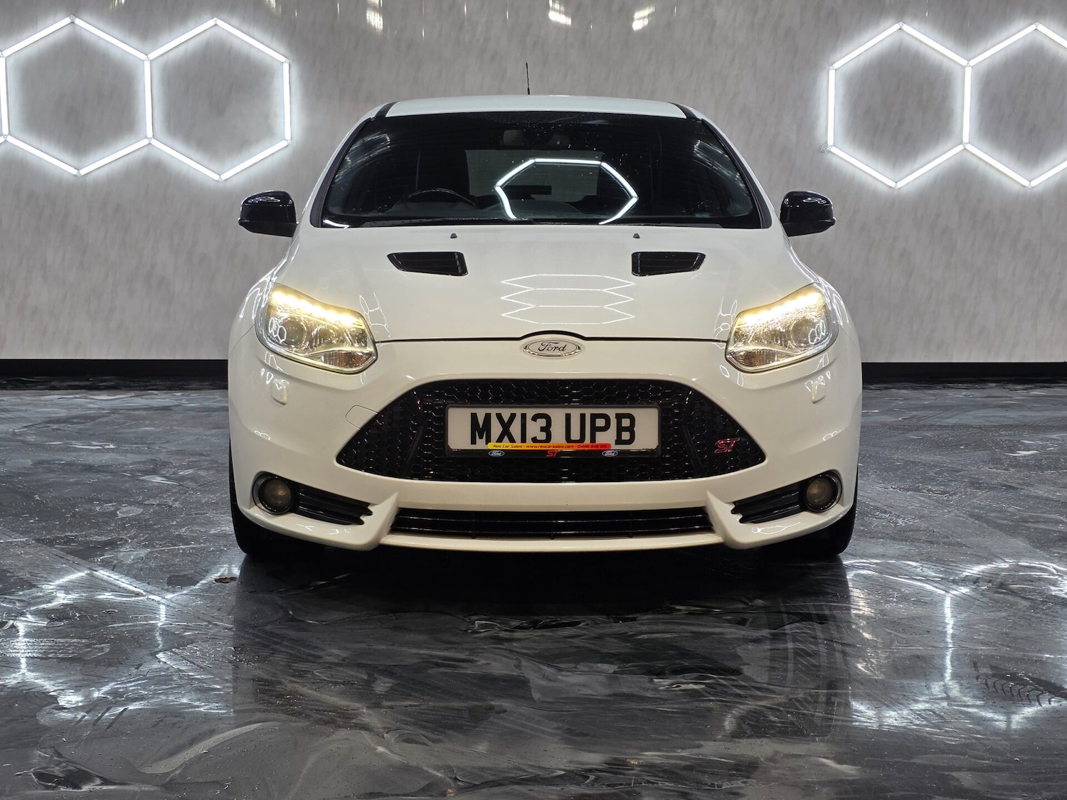 Used Ford Focus 2013 for sale - 76723983: Photo 2