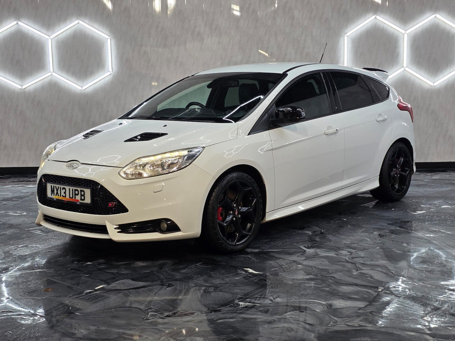Used Ford Focus 2013 for sale - 76723983: Photo 3
