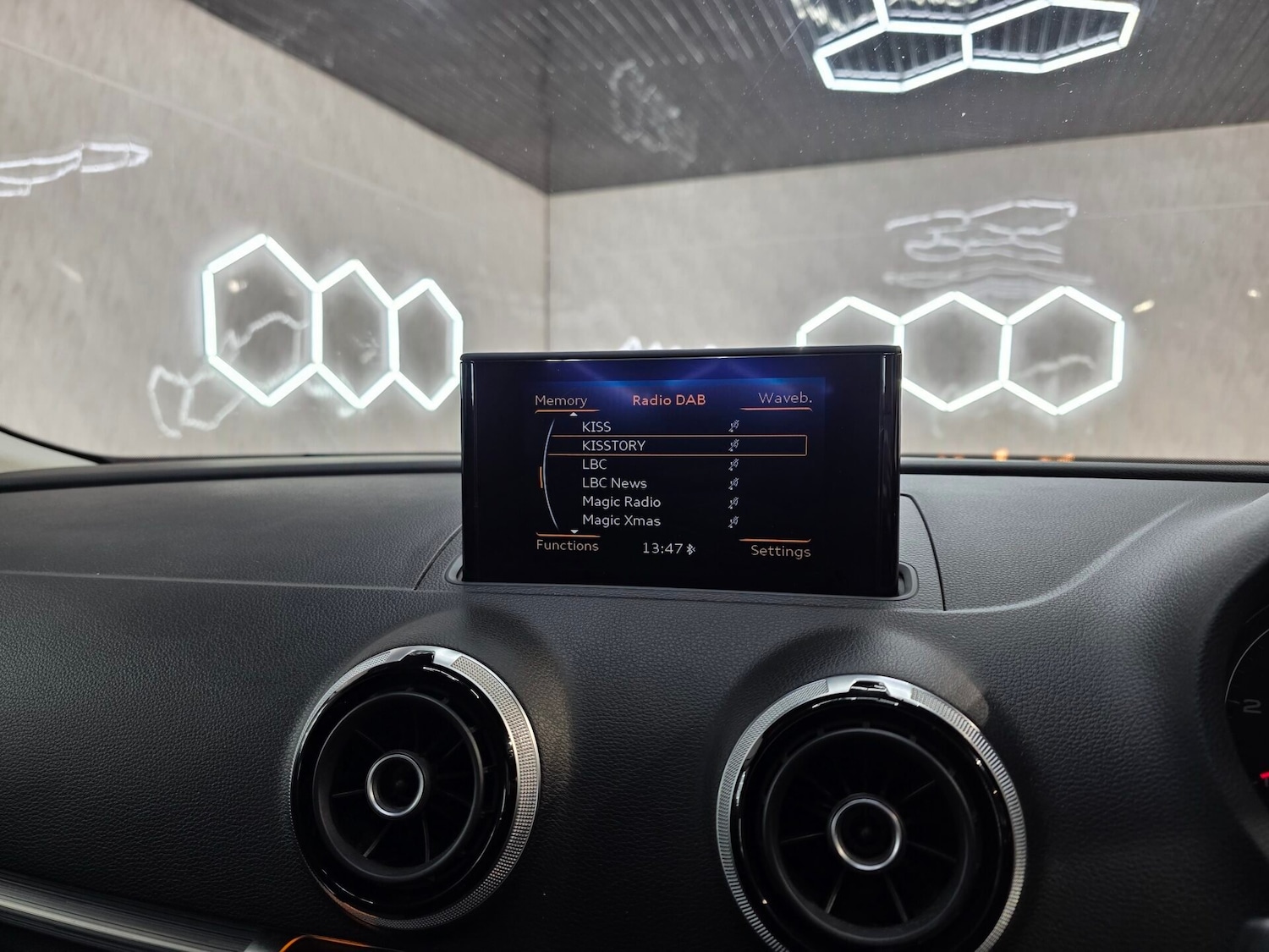 Used Audi A3 2015 for sale - 76569396: Photo 11