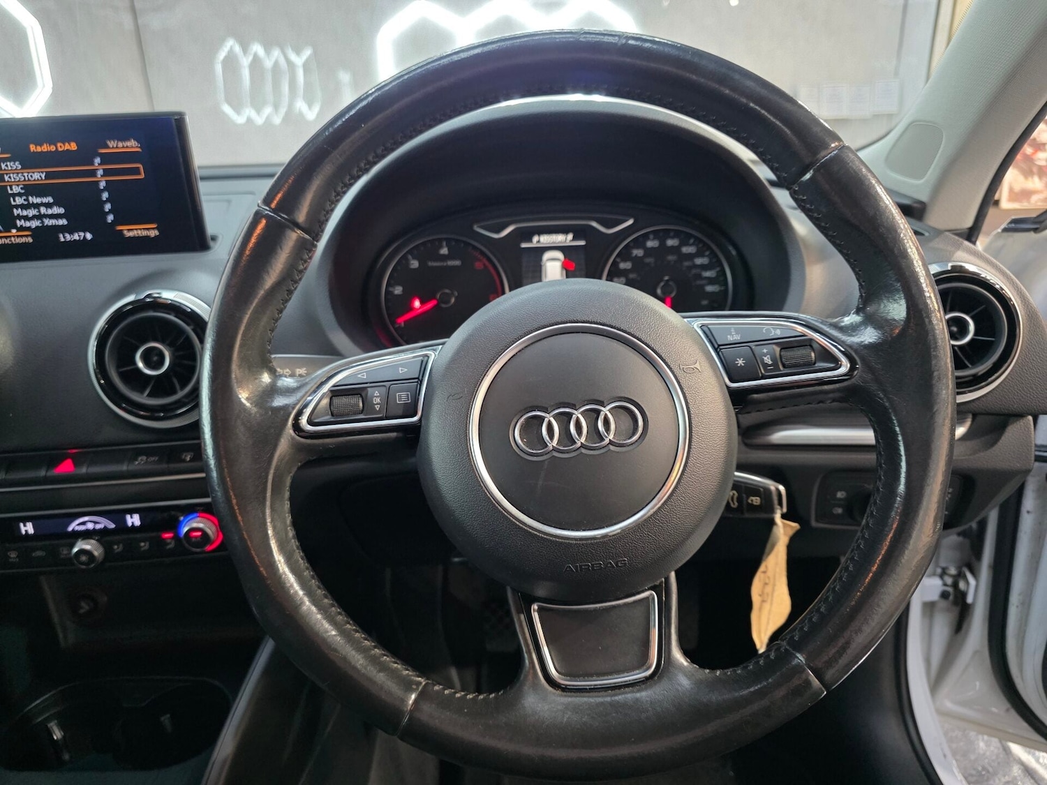 Used Audi A3 2015 for sale - 76569396: Photo 9