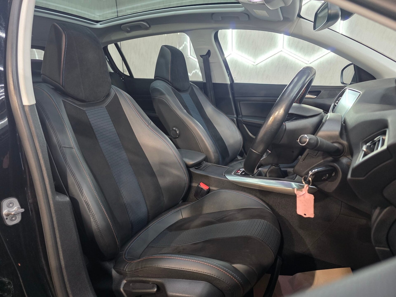 Used Peugeot 308 2019 for sale - 76720168: Photo 10