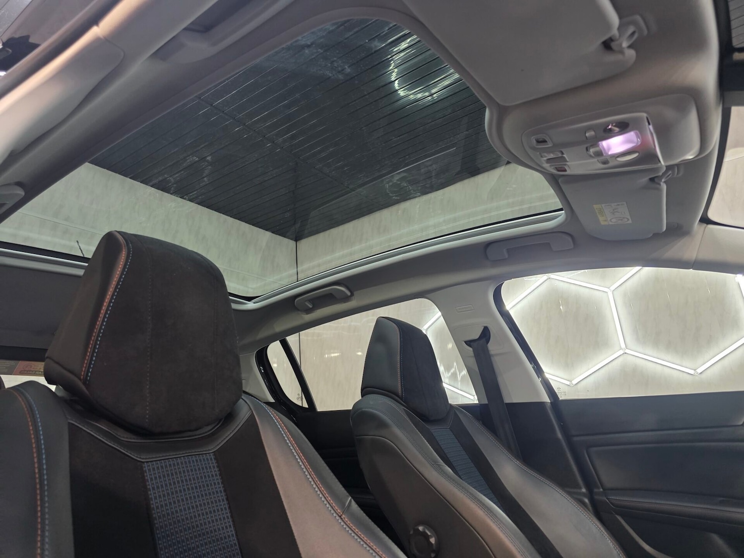 Used Peugeot 308 2019 for sale - 76720168: Photo 11