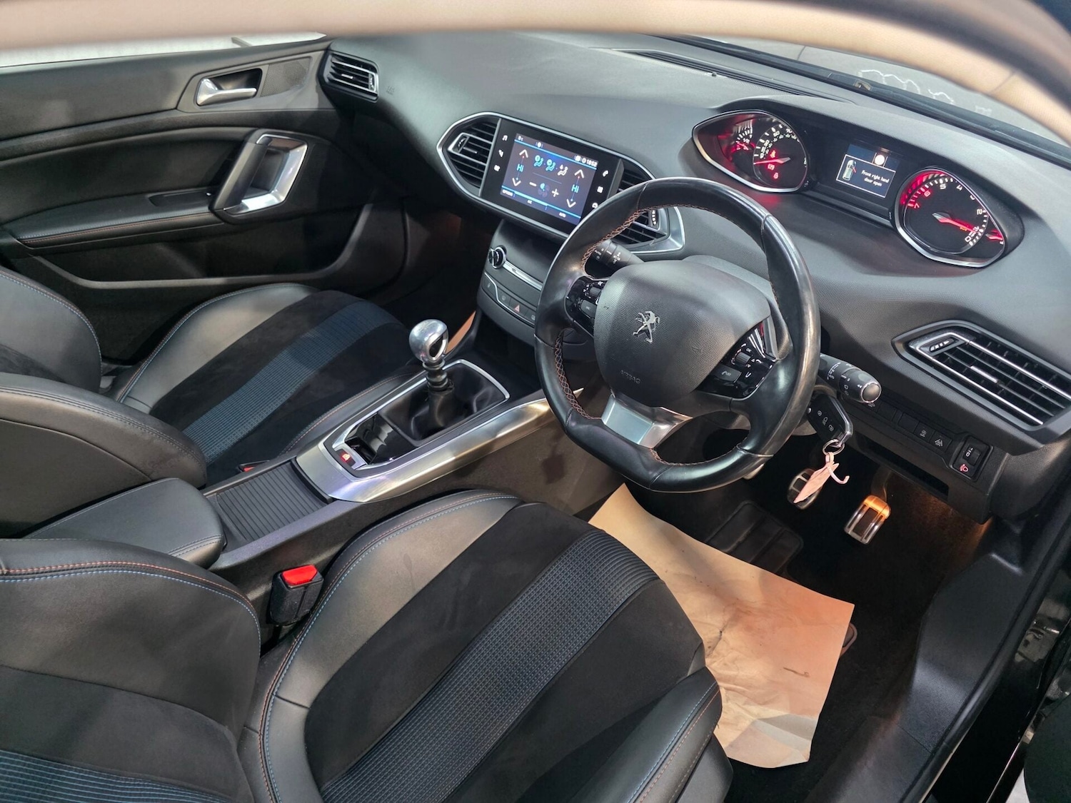 Used Peugeot 308 2019 for sale - 76720168: Photo 12