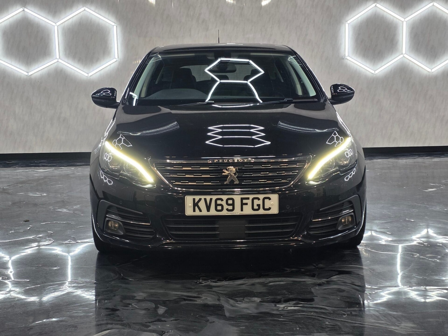 Used Peugeot 308 2019 for sale - 76720168: Photo 2