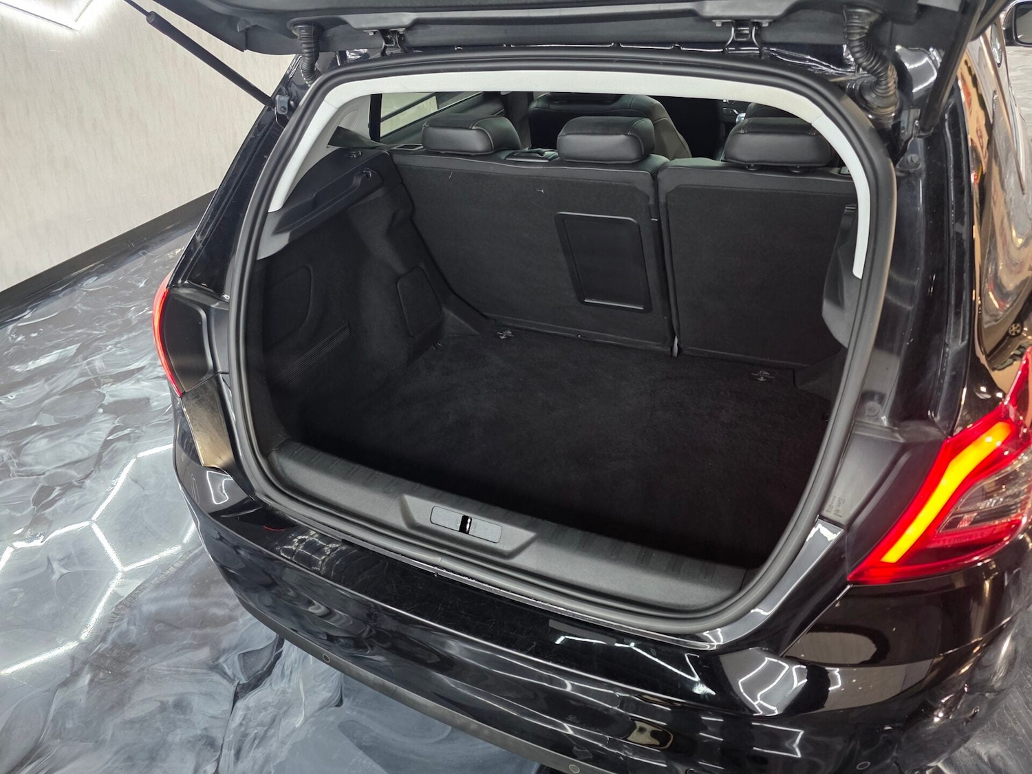 Used Peugeot 308 2019 for sale - 76720168: Photo 21