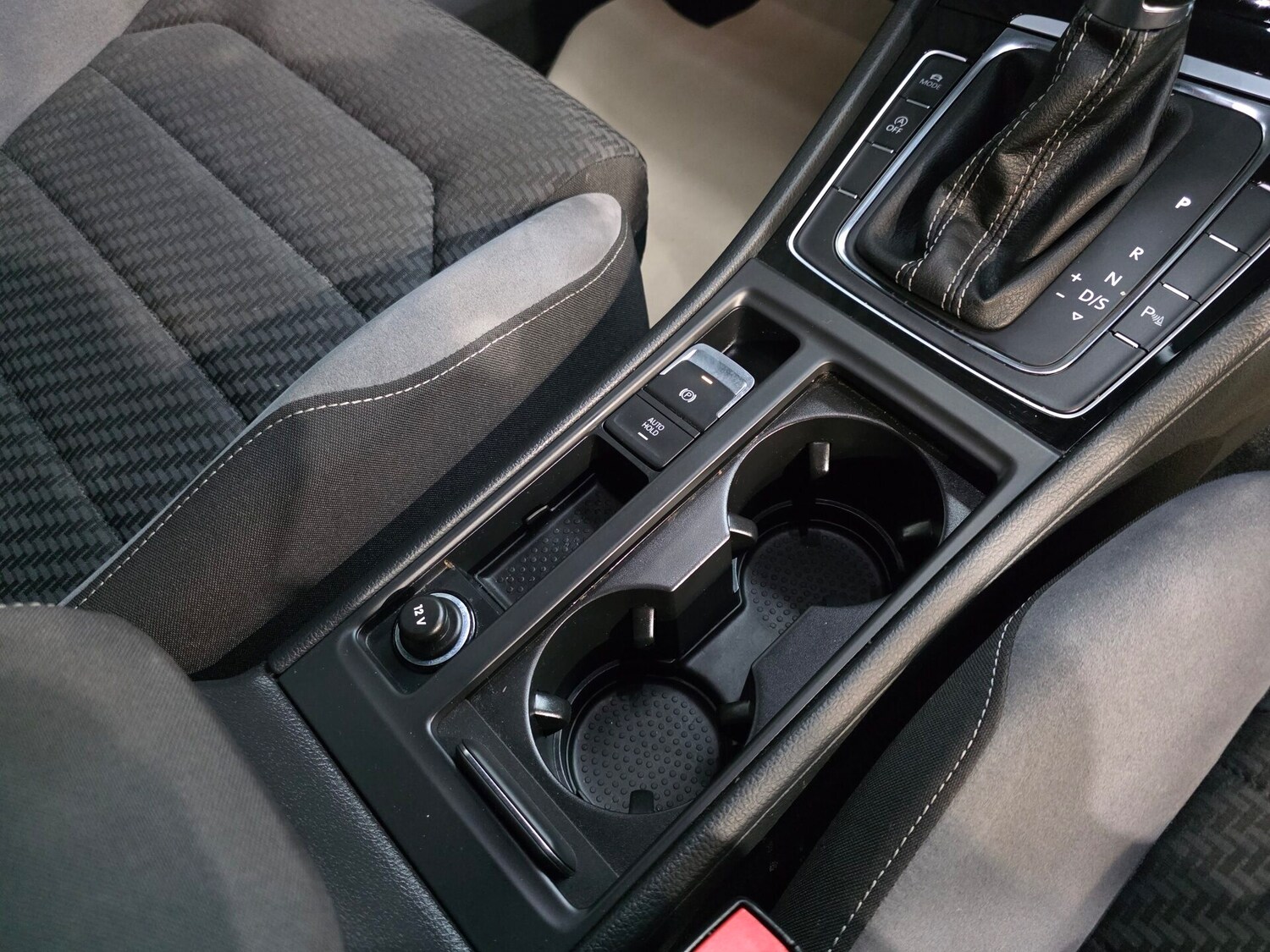 Used Volkswagen Golf 2017 for sale - 77137097: Photo 19