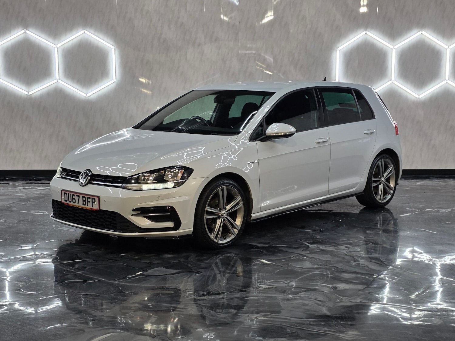 Used Volkswagen Golf 2017 for sale - 77137097: Photo 3