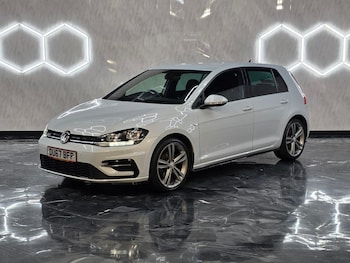 Used Volkswagen Golf 2017 for sale - 77137097: Photo