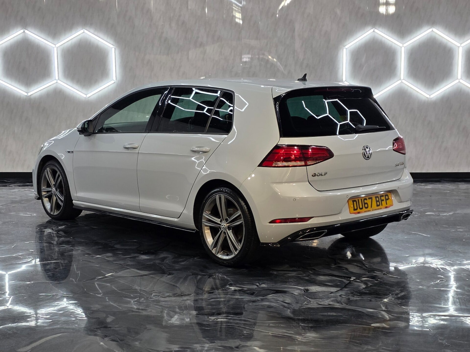 Used Volkswagen Golf 2017 for sale - 77137097: Photo 5