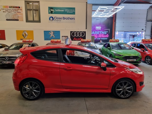 Used Ford Fiesta 2017 for sale - 74816632: Photo 8