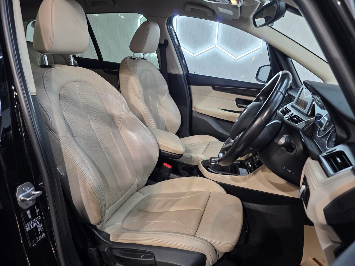 Used BMW 2 Series 2017 for sale - 76253785: Photo 10