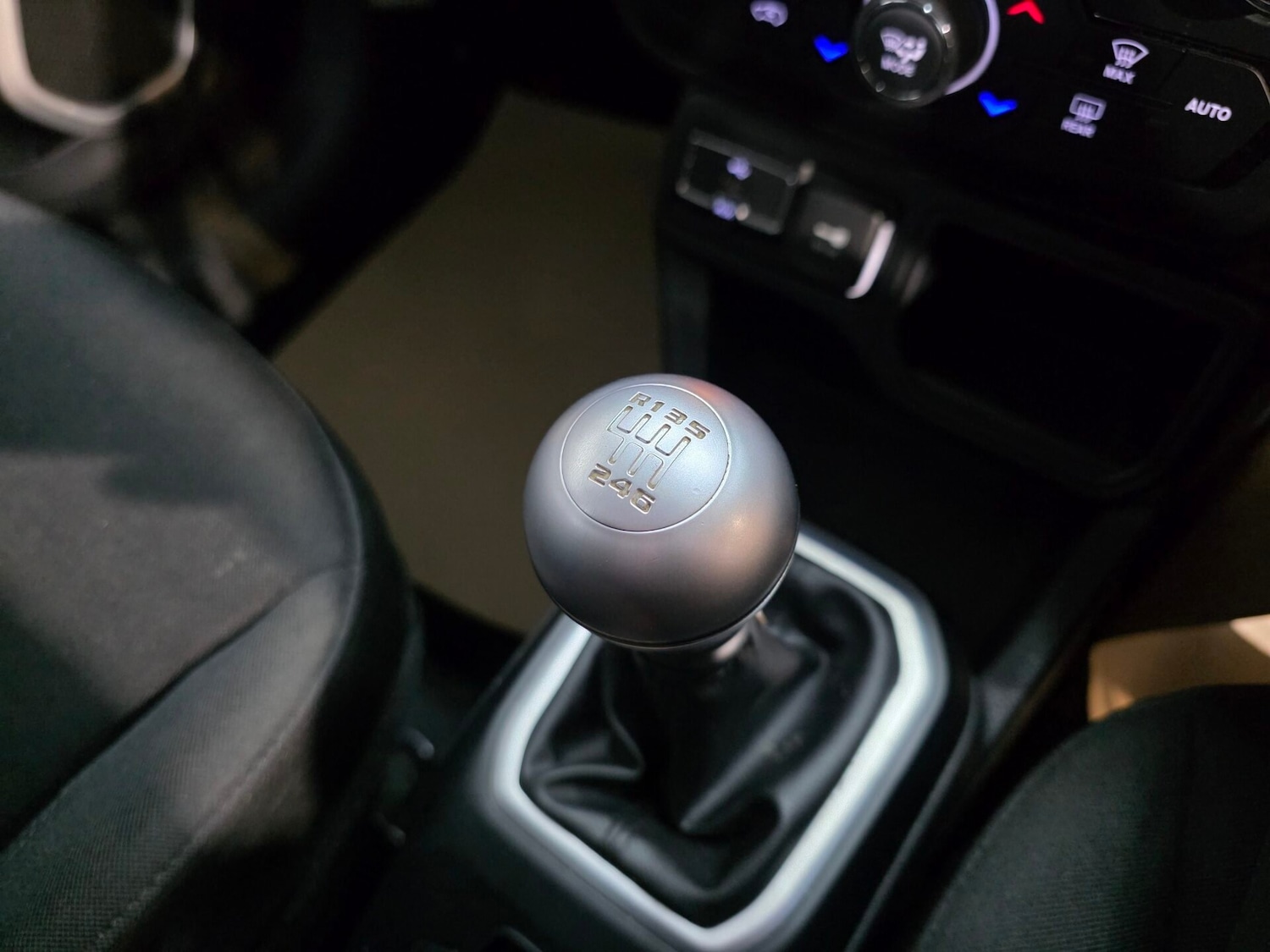 Used Jeep Renegade 2019 for sale - 76253783: Photo 16