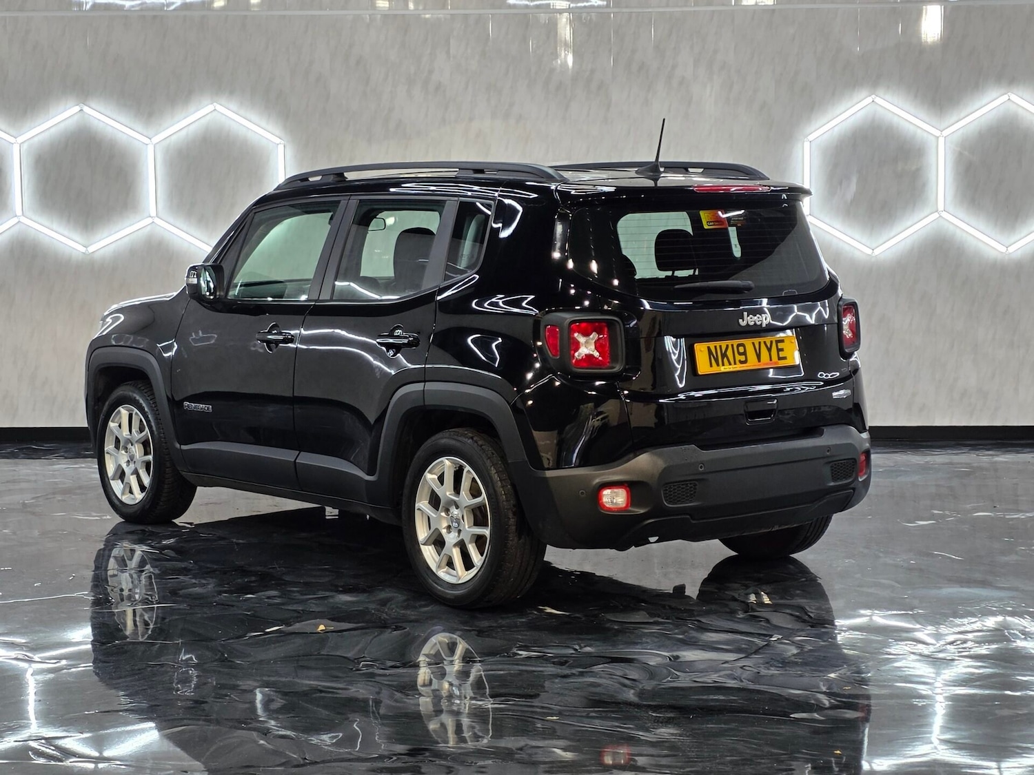 Used Jeep Renegade 2019 for sale - 76253783: Photo 4