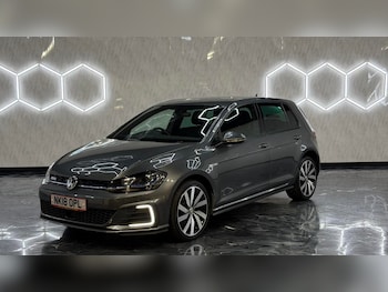 Used Volkswagen Golf 2018 for sale - 77195254: Photo