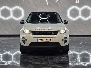 Used Land Rover Discovery Sport 2016 for sale - 77223160: Photo