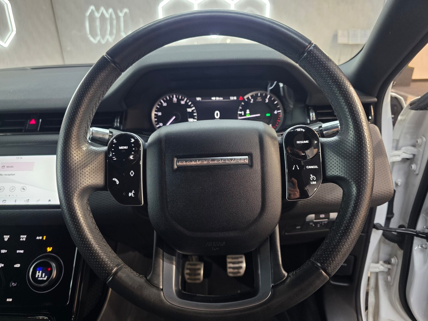 Used Land Rover Range Rover Evoque 2020 for sale - 76922791: Photo 12