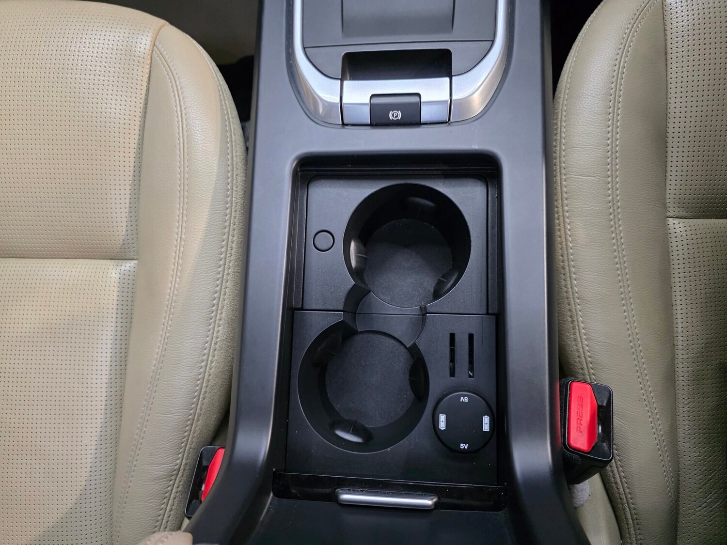 Used Land Rover Discovery Sport 2017 for sale - 76252509: Photo 17