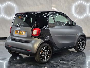 Used smart fortwo 2018 for sale - 79880808: Photo