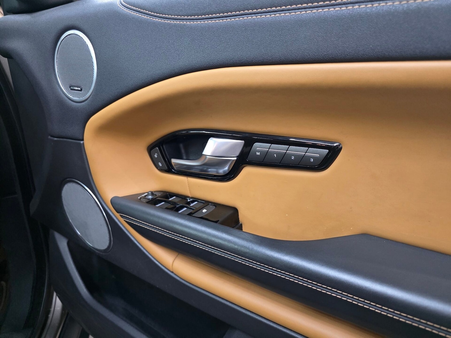 Used Land Rover Range Rover Evoque 2015 for sale - 76641711: Photo 10