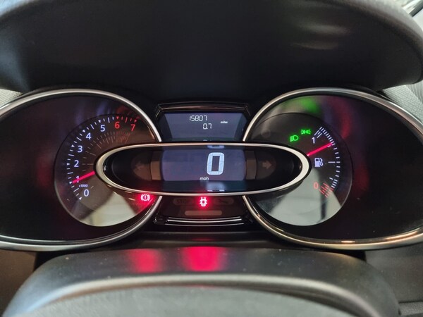 Used Renault Clio 2018 for sale - 75425683: Photo 17