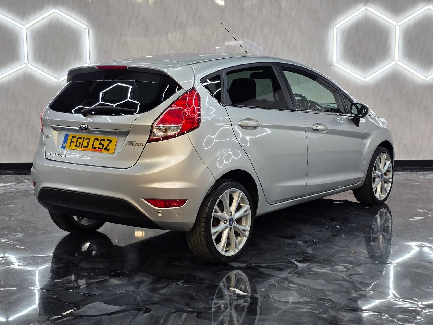 Used Ford Fiesta 2013 for sale - 76631174: Photo 6