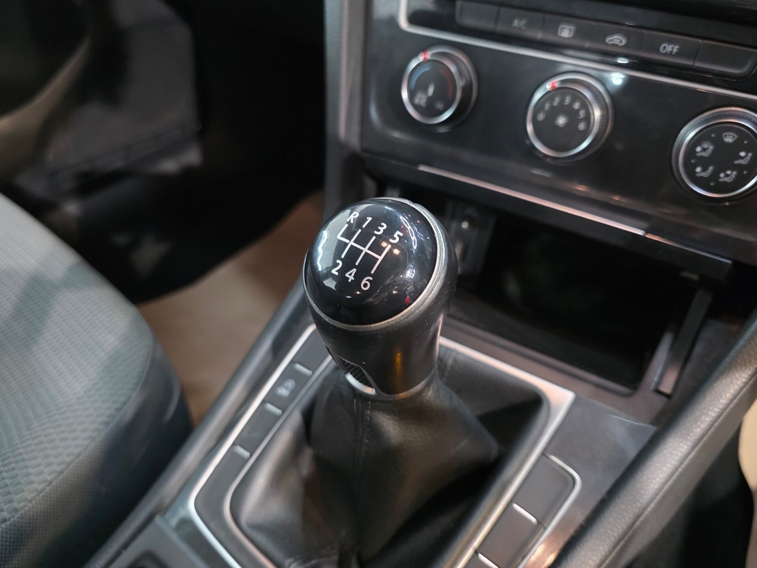 Used Volkswagen Golf 2018 for sale - 75583156: Photo 17